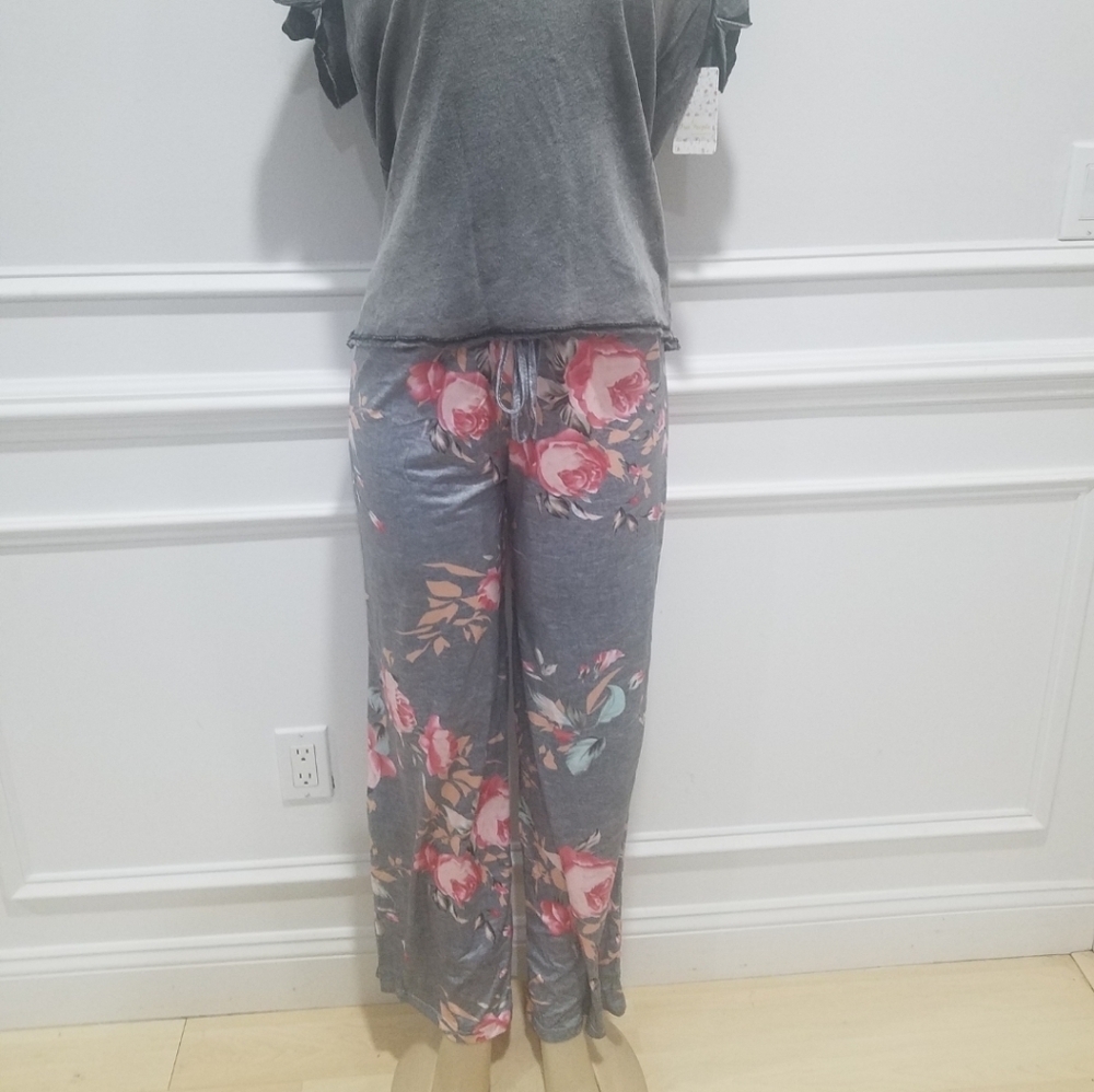 Large drawstring high waisted yoga wide legged lounge pants. Floral